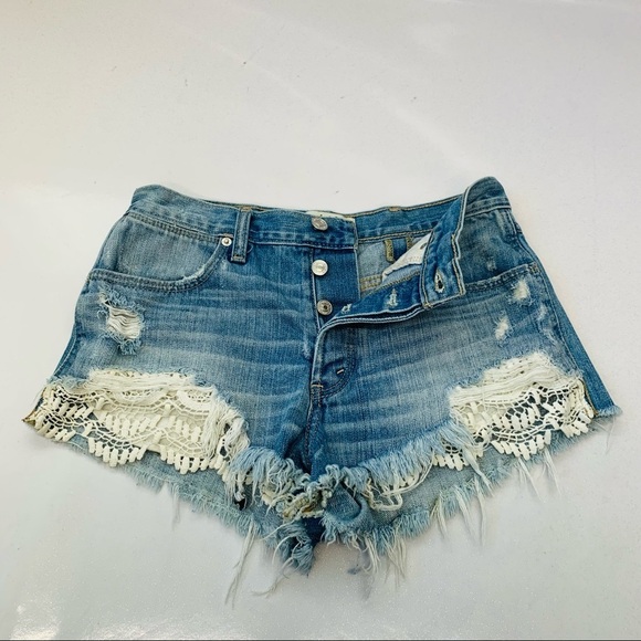 Abercrombie & Fitch Festival Short High Rise 2/26 Crochet Distress Button Fly - Picture 2 of 9